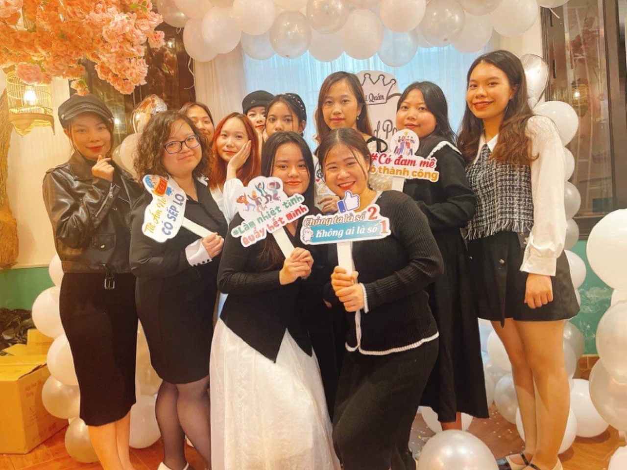 HAPPYWORK YEAR END PARTY 2022